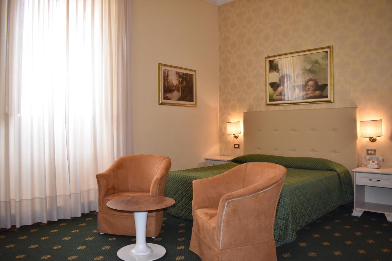 Grand Hotel Plaza & Locanda Maggiore 몬테카티니테르메 외부 사진