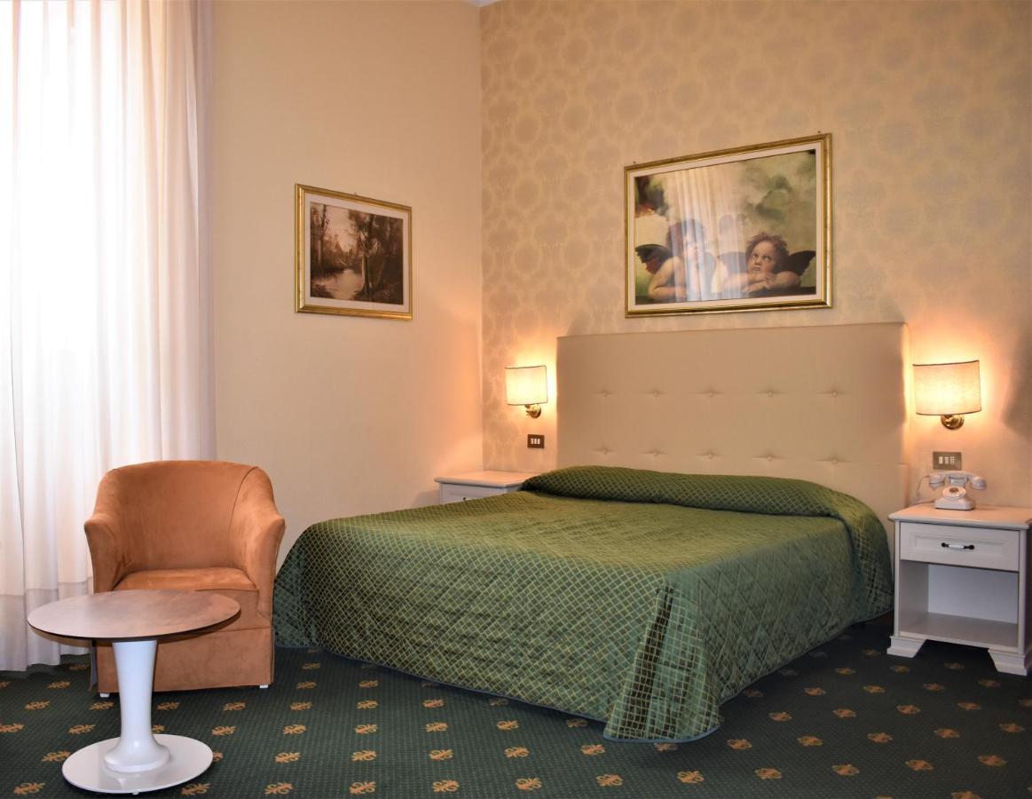 Grand Hotel Plaza & Locanda Maggiore 몬테카티니테르메 외부 사진