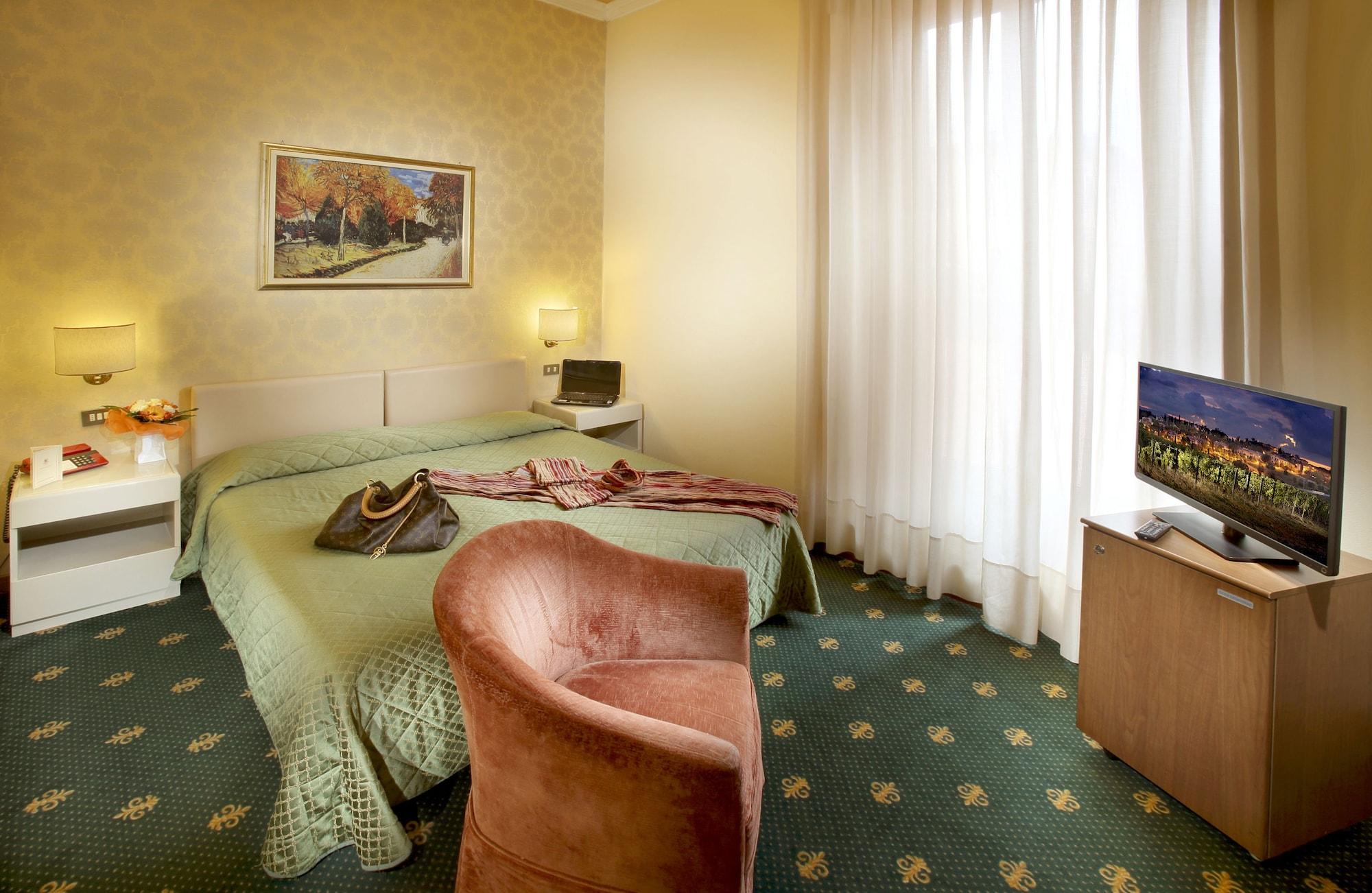 Grand Hotel Plaza & Locanda Maggiore 몬테카티니테르메 외부 사진