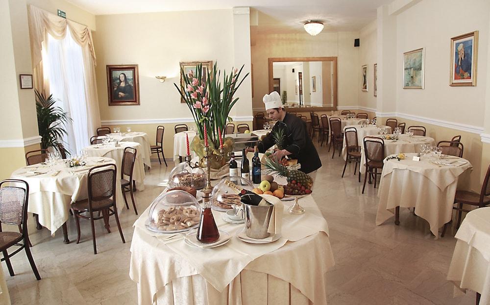 Grand Hotel Plaza & Locanda Maggiore 몬테카티니테르메 외부 사진